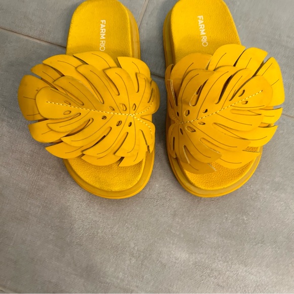 Farm Rio Sandals - Picture 4 of 4